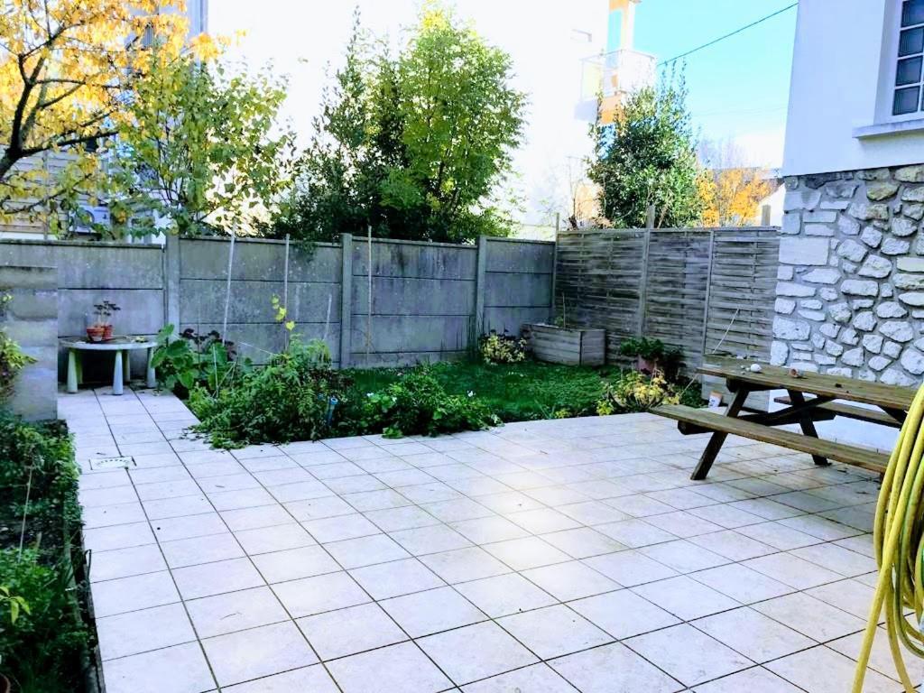 Agreable Maison En Centre Ville Noisy-le-Grand Exterior foto